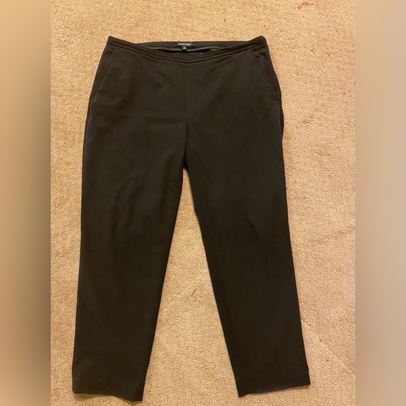 Ellen Tracy Pants - Ellen Tracy - Black High/rise Crop Trousers, Size: 14